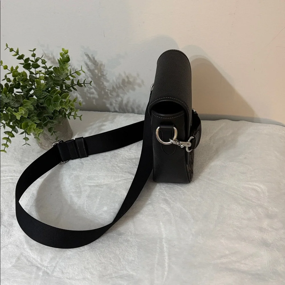 Lucas Crossbody Coach Bag - Picture 9 of 11